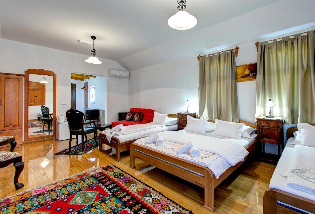 Postel nebo postele na pokoji v ubytování Hotel Almira