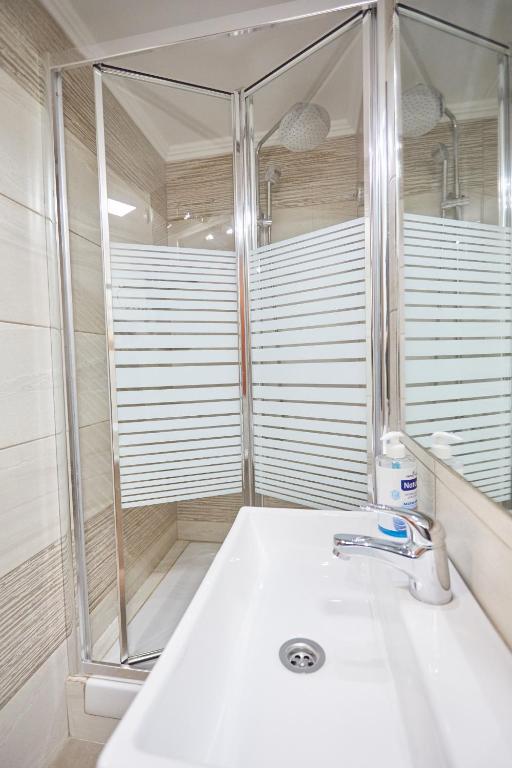 Amalia City Rooms - 4