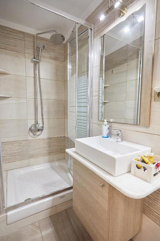 Amalia City Rooms - 7