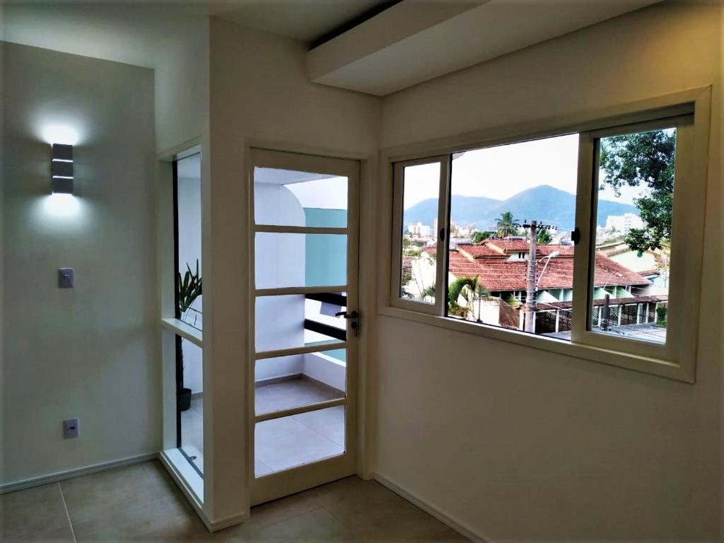  Moderno e confortável apto Prainha Caraguatatuba