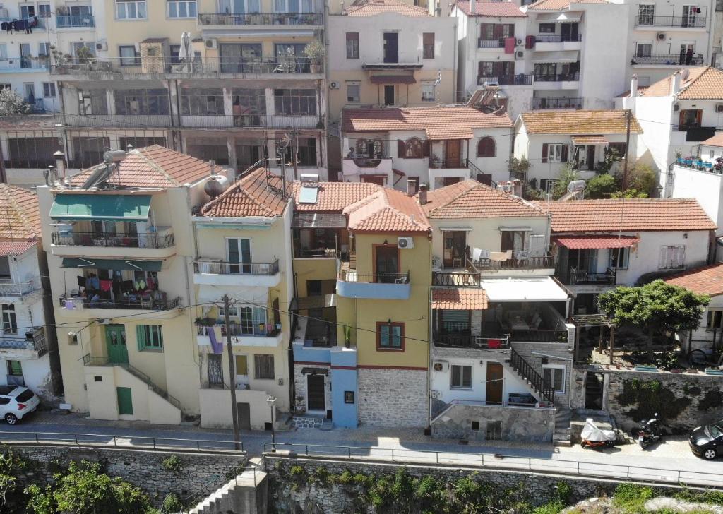 Budova, v ktorej sa apartmán nachádza