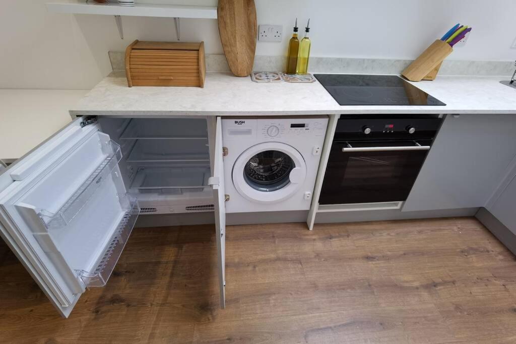 Newly renovated flat with private entrance. London