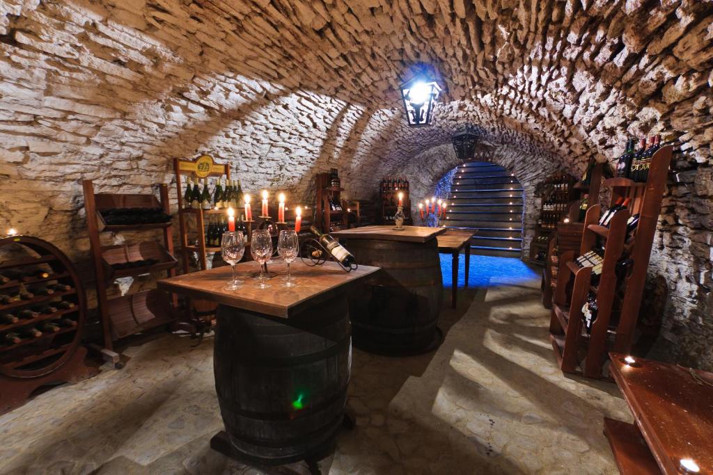 Fotografie z fotogalerie ubytování Hanul Ancutei v destinaci Arămoaia