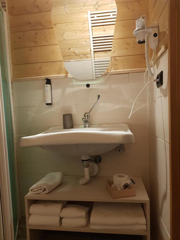 Koupelna v ubytování Lorica Suite Lago
