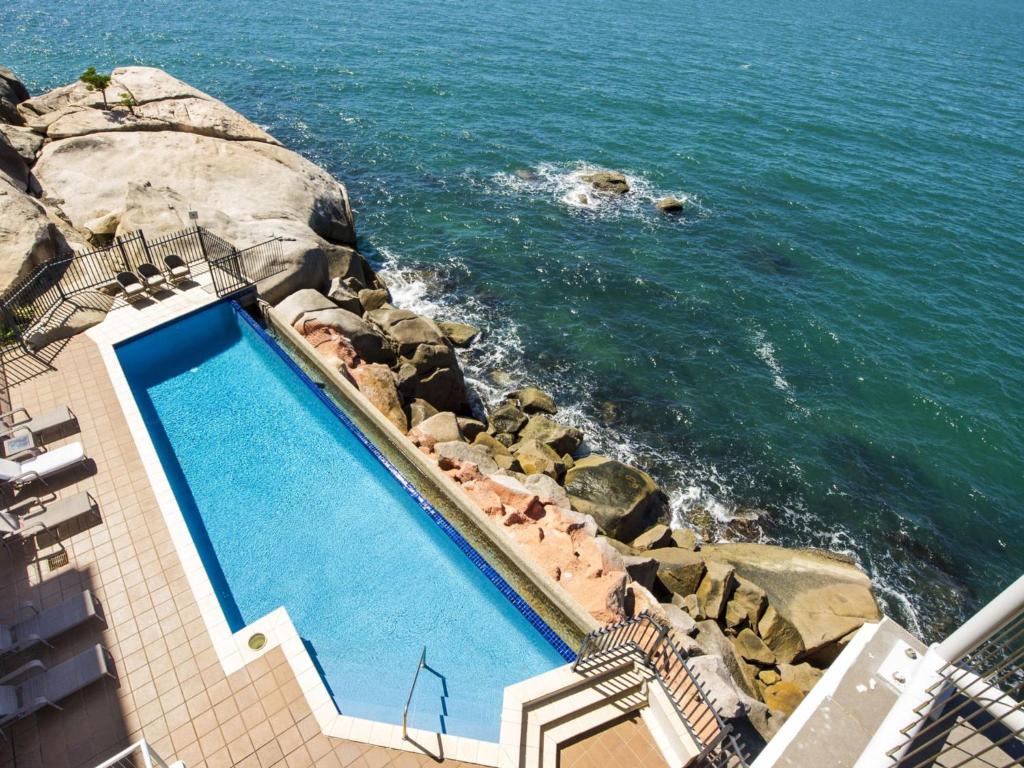 Πισίνα στο ή κοντά στο 1 Bright Point Apartment 5301