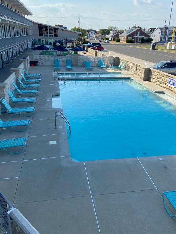 Bazén v ubytování Yankee Clipper Resort Motel nebo v jeho okolí