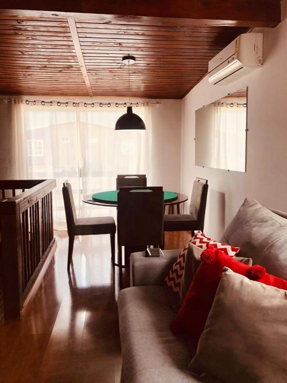  Casa com piscina em Florianópolis