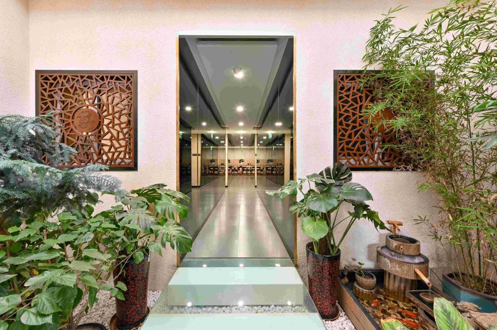 Fotografie z fotogalerie ubytování Xingshe Alley Courtyard Hotel Beijing Wangfujing Forbidden City Branch - Breakfast included & English speaking reception & Free WiFi and Laundry room & Hutong Culture & Cat-keeping & Flower-growing Terrace & One day tour service & Free coffee v Pekingu