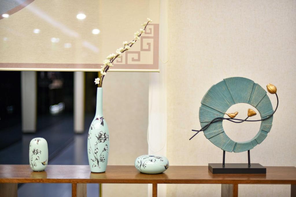 Fotografie z fotogalerie ubytování Xingshe Alley Courtyard Hotel Beijing Wangfujing Forbidden City Branch - Breakfast included & English speaking reception & Free WiFi and Laundry room & Hutong Culture & Cat-keeping & Flower-growing Terrace & One day tour service & Free coffee v Pekingu