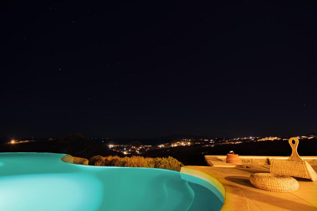 Bazén v ubytovaní Tranquil Villas by Whitelist Mykonos alebo v jeho blízkosti