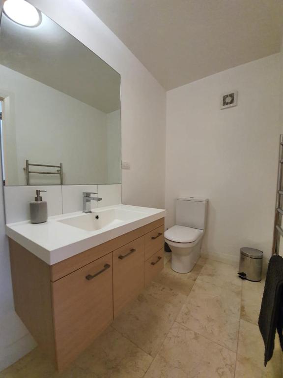 Cosy Mount Studio Moments to Beach & Downtown - Resim 3