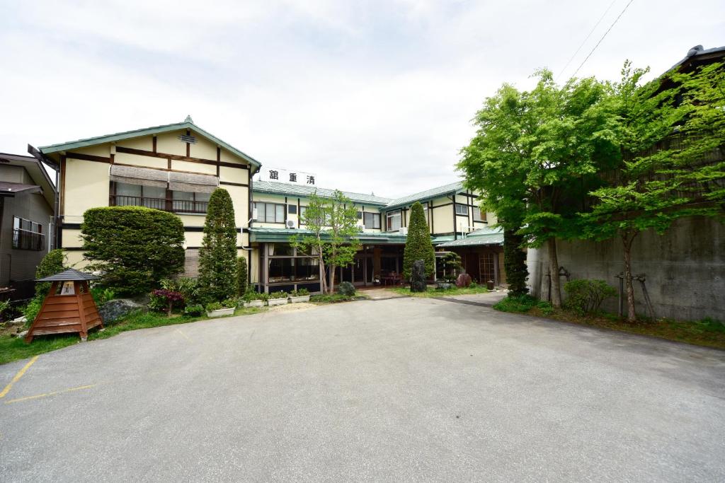 Budova, kde se ryokan nachází
