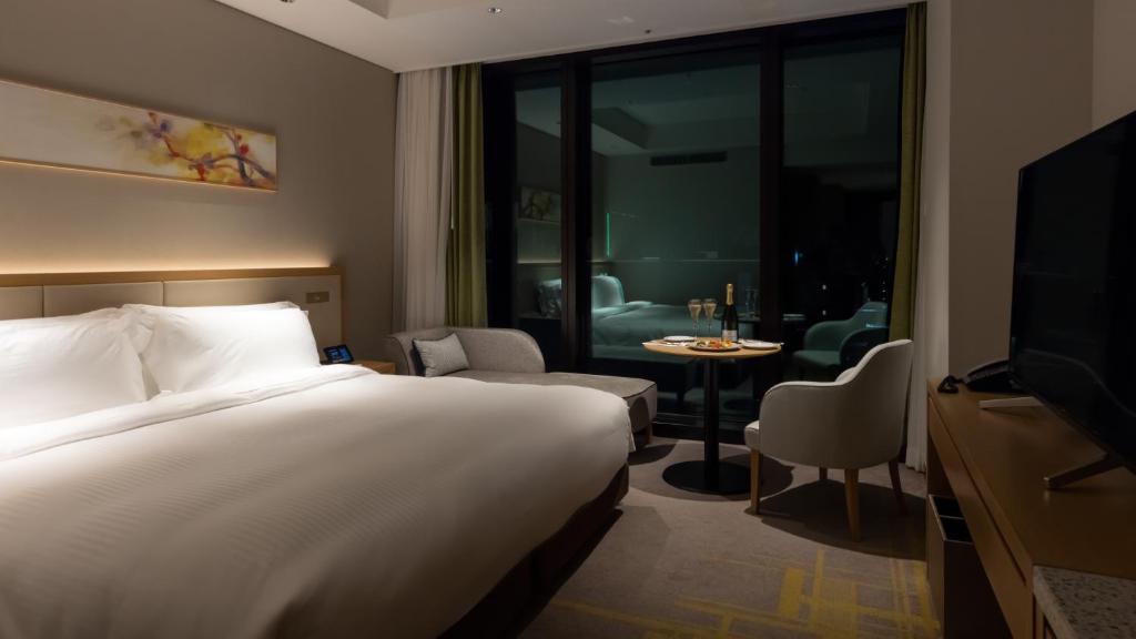 Miyako Hotel Hakata - Premium Superior King Oda - Sigara İçilmez