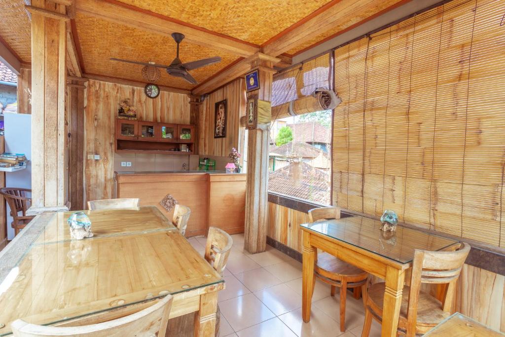 Kuchyň nebo kuchyňský kout v ubytování Teba House Ubud by ecommerceloka - CHSE Certified