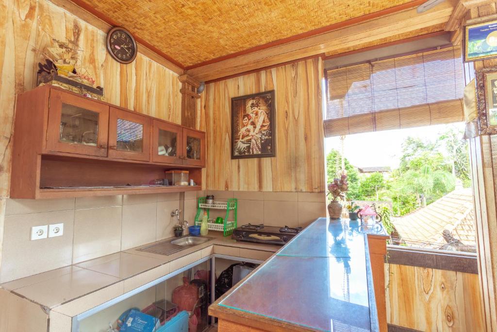 Kuchyň nebo kuchyňský kout v ubytování Teba House Ubud by ecommerceloka - CHSE Certified
