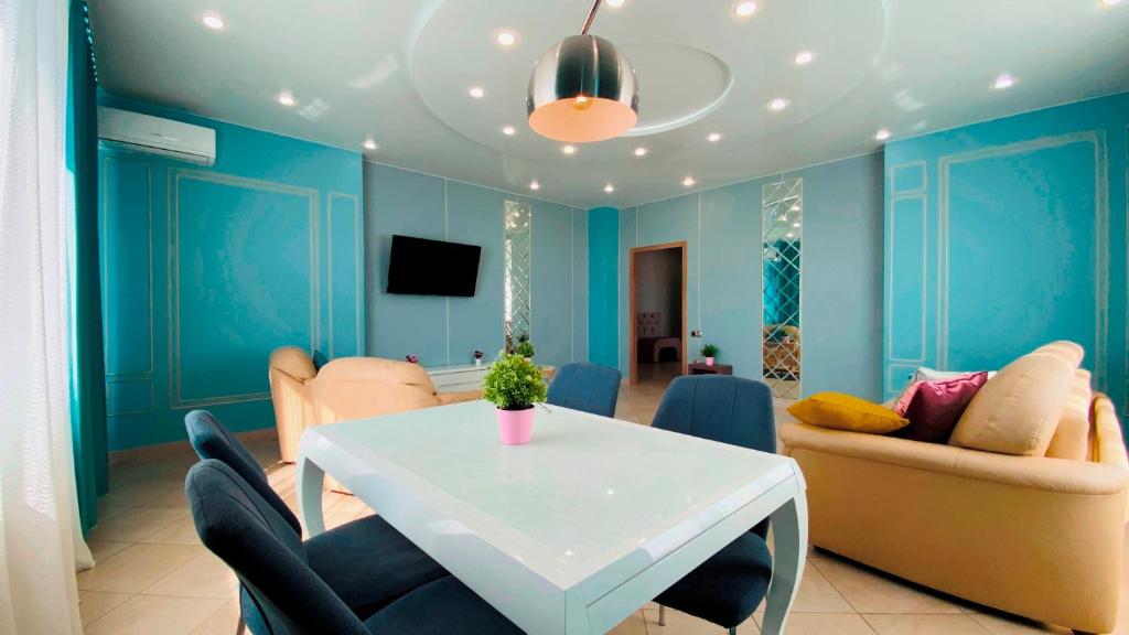 Riverside Spa Apartments - отзывы и видео