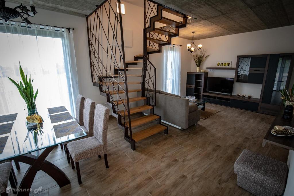 Część wypoczynkowa w obiekcie PIHE apartmanok