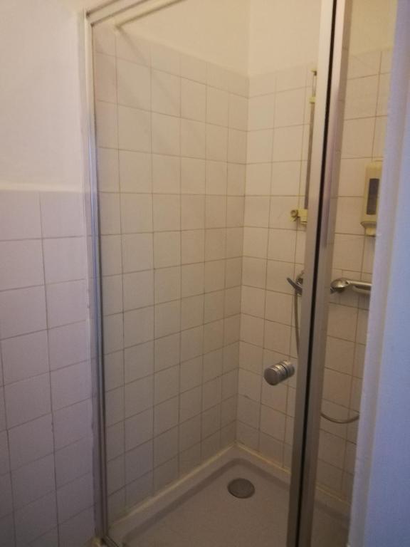 A bathroom at Arany Bárány Vendégfogadó