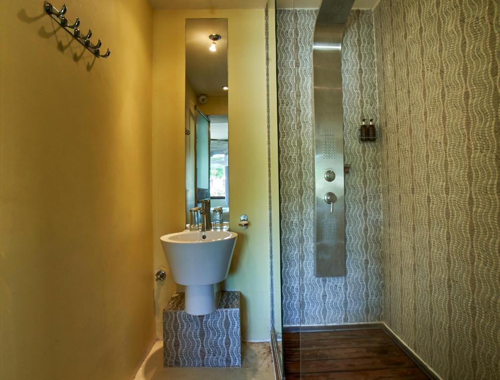 Catembe Gallery Hotel - Standard Double Room