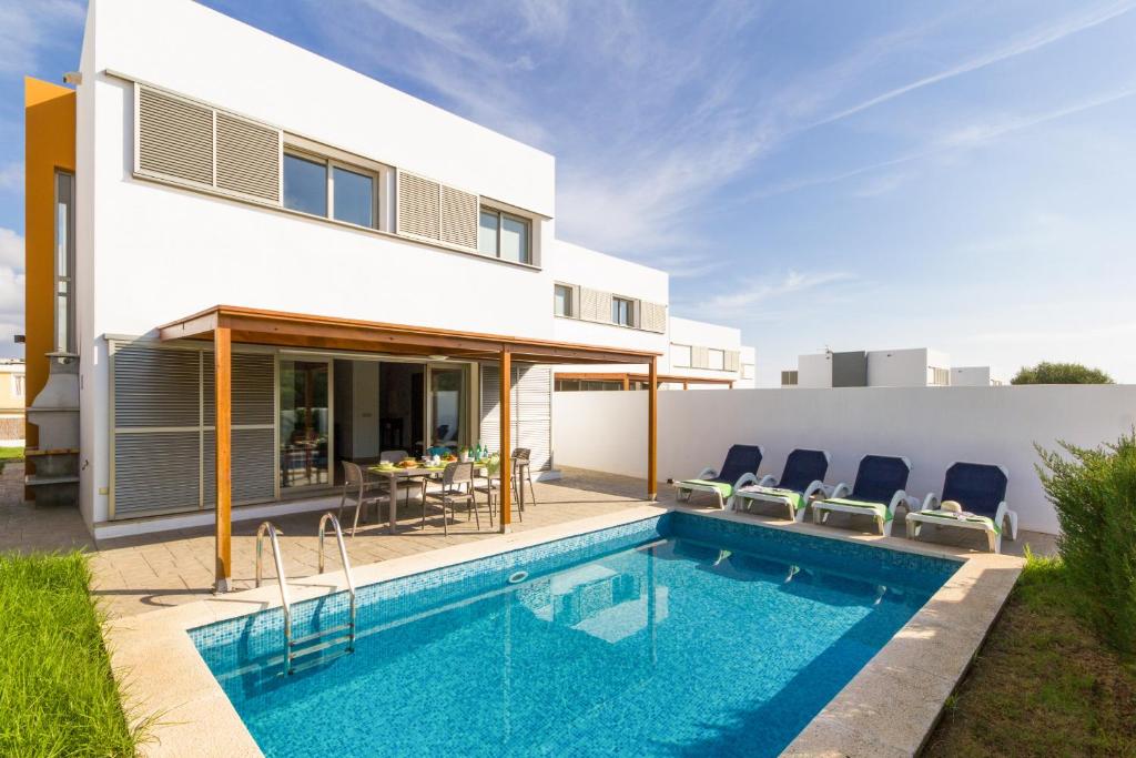 Villa Melody, Cala en Bosc, Spain - Booking.com