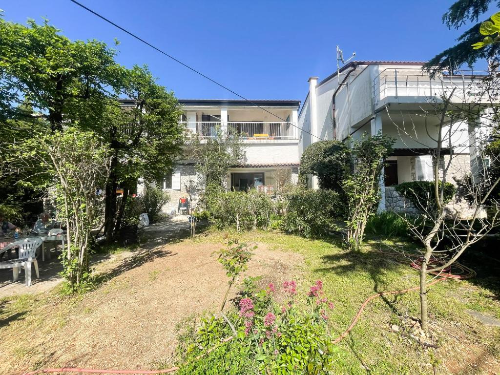 Zahrada ubytování Apartman Blažina
