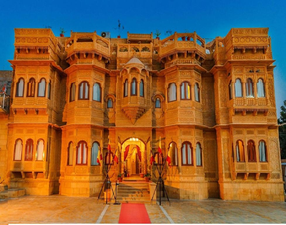Fotografie z fotogalerie ubytování Hotel Lal Garh Fort And Palace v destinaci Džaisalmér