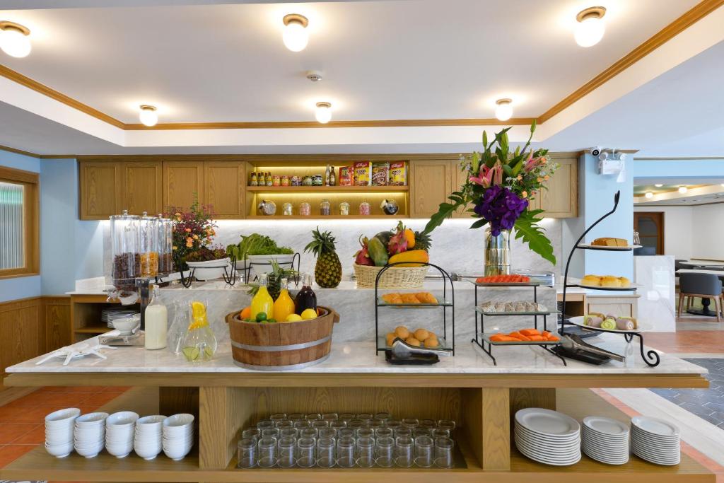 Oakwood Hotel & Residence Bangkok photo