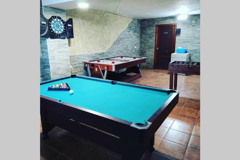 Biliardový stôl v ubytovaní Casa Rural La Vizana