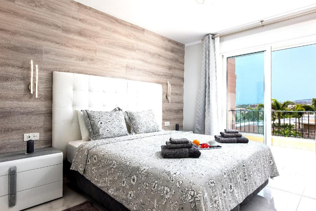 Modern 4 bedroom villa in Costa Adeje, Adeje – Updated 2022 ...