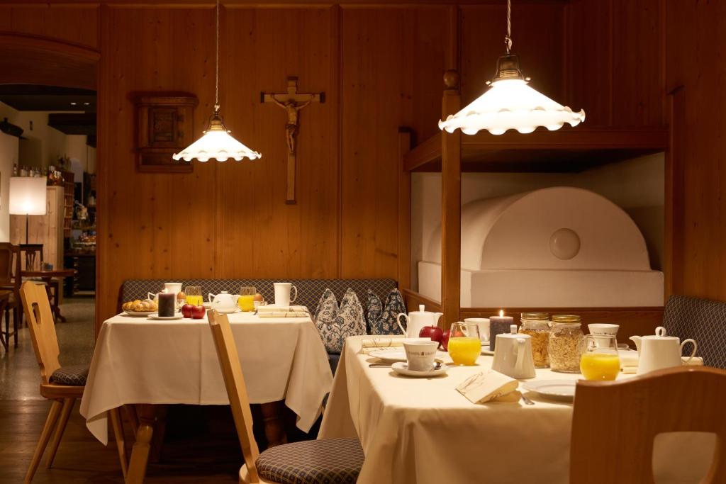 Napoje w obiekcie Historic Guesthouse BIRCHER B&B Apartments near Sterzing