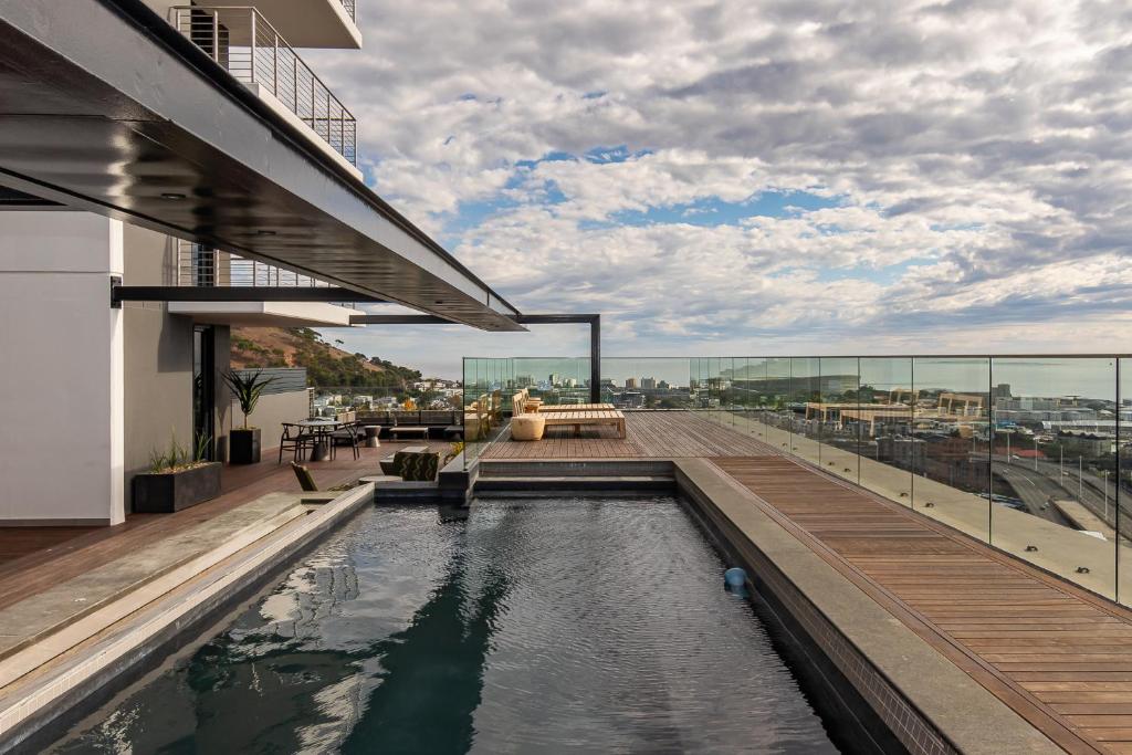Foto dalla galleria di 16 on Bree One Bedroom with Amazing views of Cape Town a Città del Capo