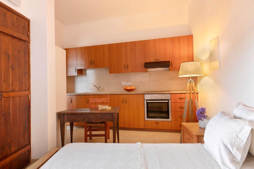 Meleni Cottage Houses - Budget Double Room