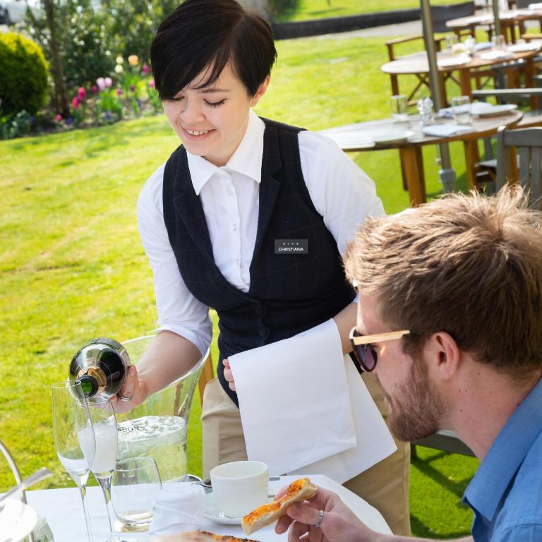 The Roseate Villa Bath - Resim 17