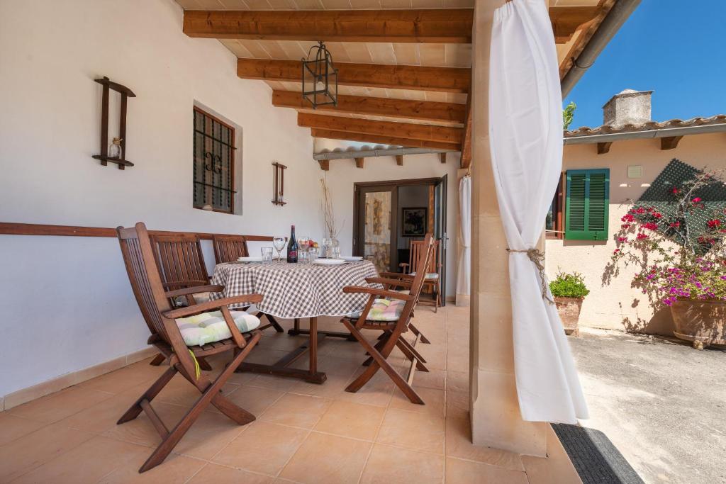 Balkón nebo terasa v ubytování Villa Sa Torre with pool in Mallorca
