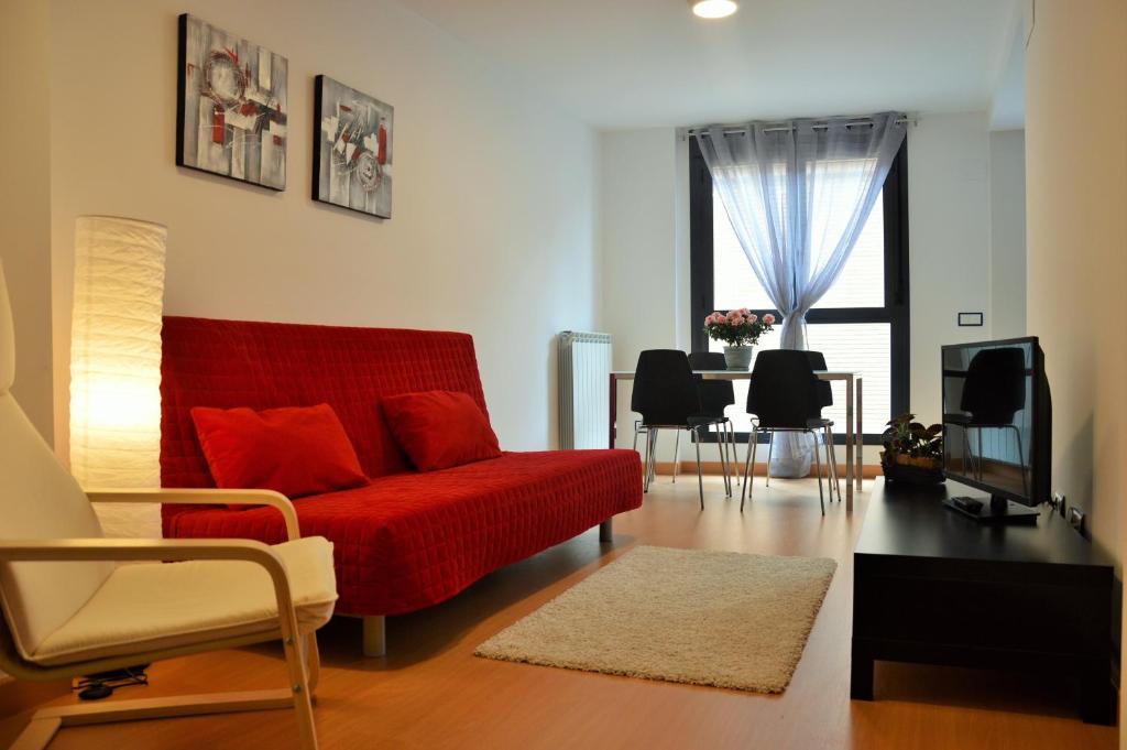 A seating area at Apartamentos Jurramendi