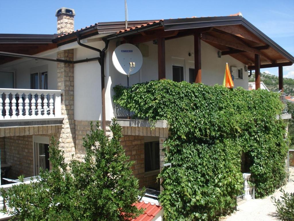 Budova, v ktorej sa apartmán nachádza