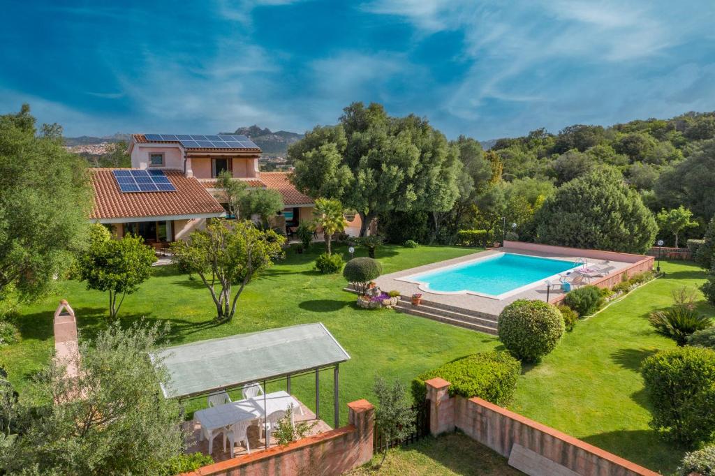 Villa Adina with private pool in Arzachena by Sardiniafamilyvillas
