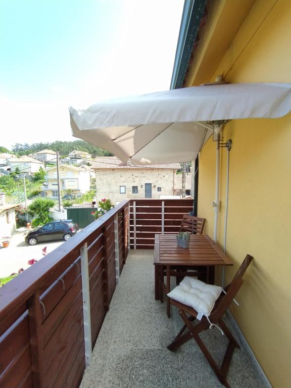 A balcony or terrace at CASA LAXE DO BARRO