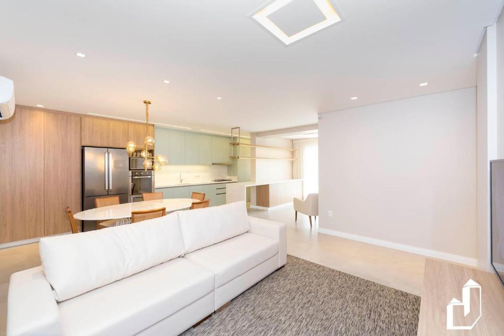  Apartamento térreo com 02 suítes e jacuzzi aquecida