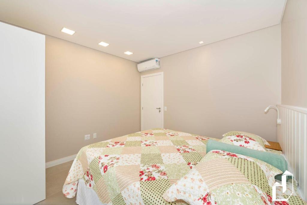  Apartamento térreo com 02 suítes e jacuzzi aquecida