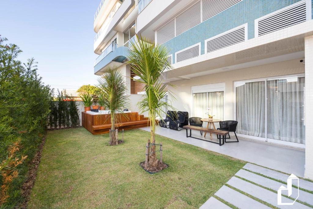  Apartamento térreo com 02 suítes e jacuzzi aquecida