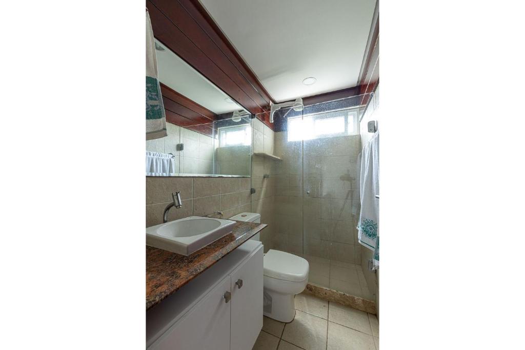  Mansão com Piscina Particular e Serviço de Cozinheira