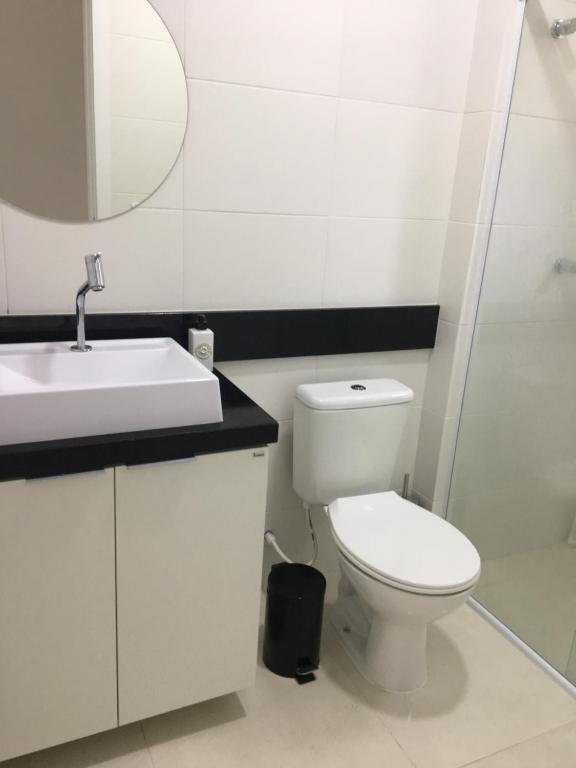  Excelente apartamento novo a 50 metros do mar