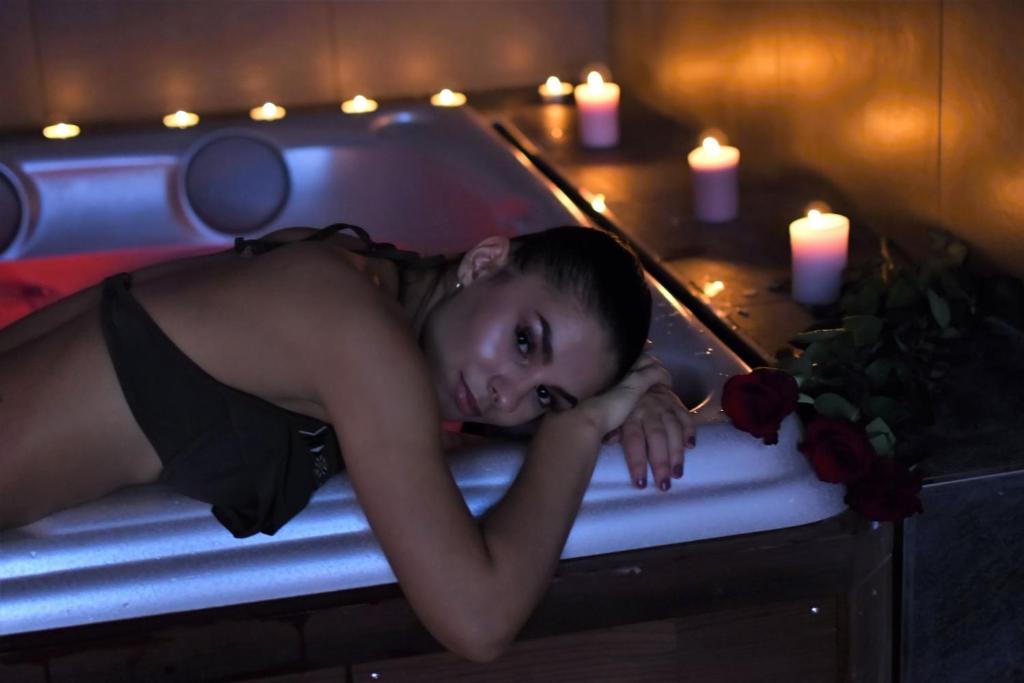 Wellness Baška - žena vo vírivke