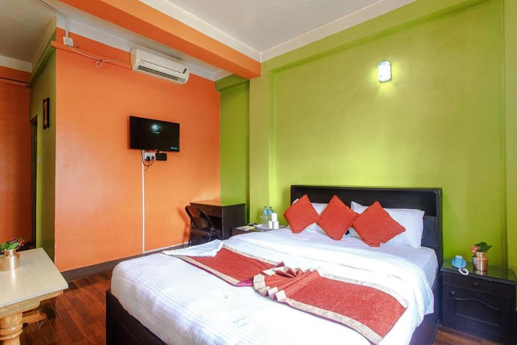 Nepalaya Hotel - Standard Double Room