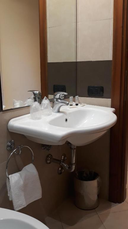 Crosti Hotel - Resim 28