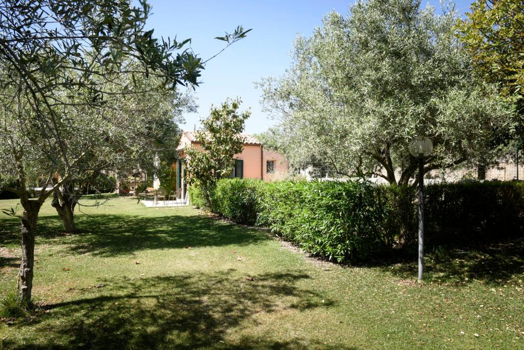 Vonkajšia záhrada v ubytovaní Karrua House
