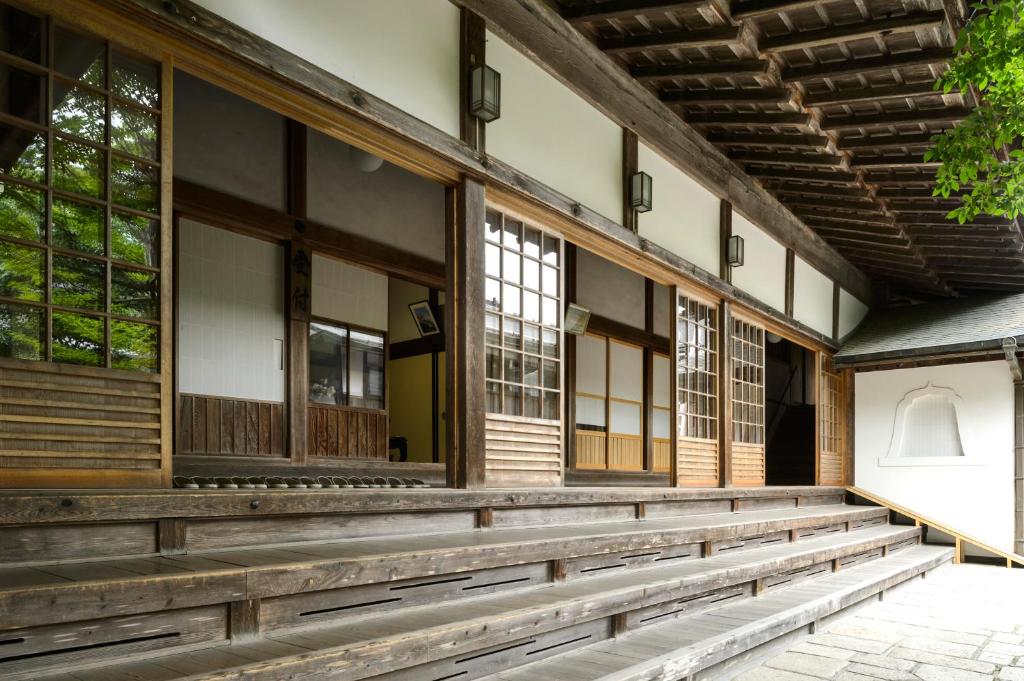 Edificio en el que se encuentra el ryokan
