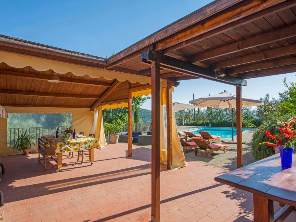 Bazén v ubytovaní Holiday Home Posticcia Vecchia by Interhome alebo v jeho blízkosti