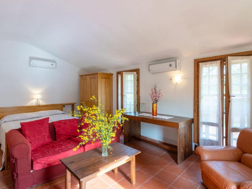 Posezení v ubytování Holiday Home Podere Ritali by Interhome